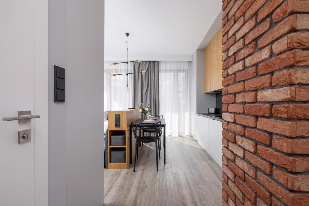 Apartment Go With Balcony Rakowicka Cracow By Renters Krakau
