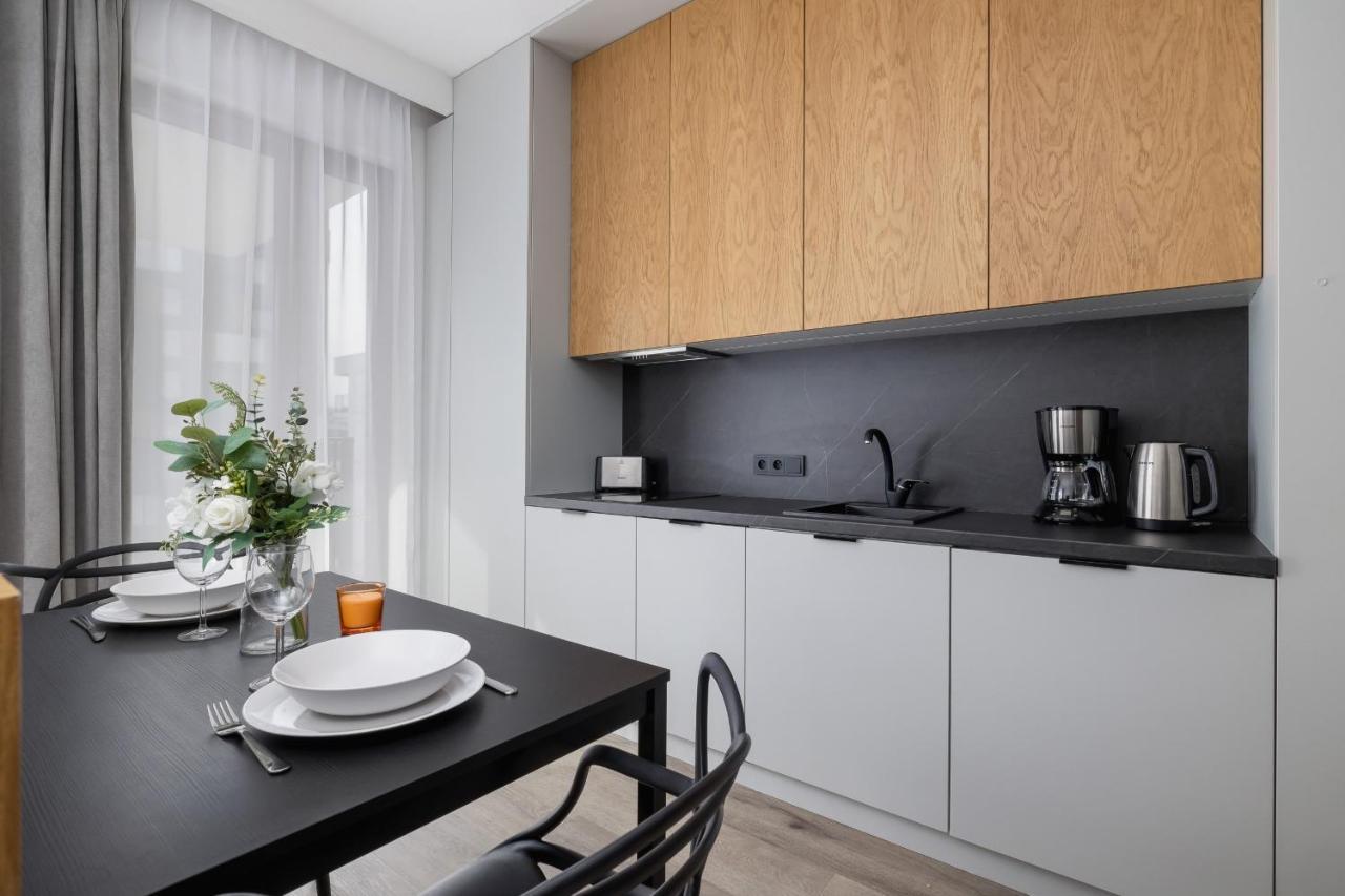Go With Balcony Rakowicka Cracow By Renters Apartment Krakau