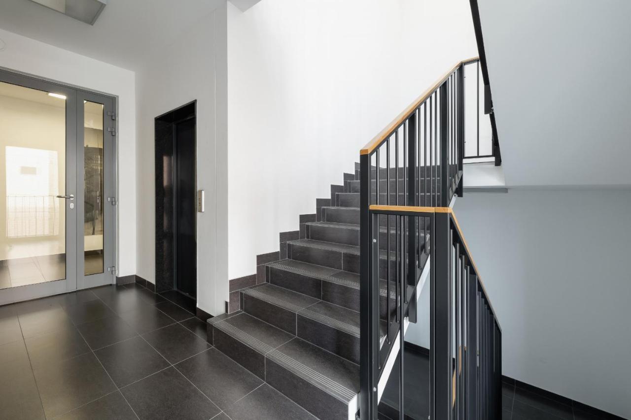 Go With Balcony Rakowicka Cracow By Renters Apartment Krakau